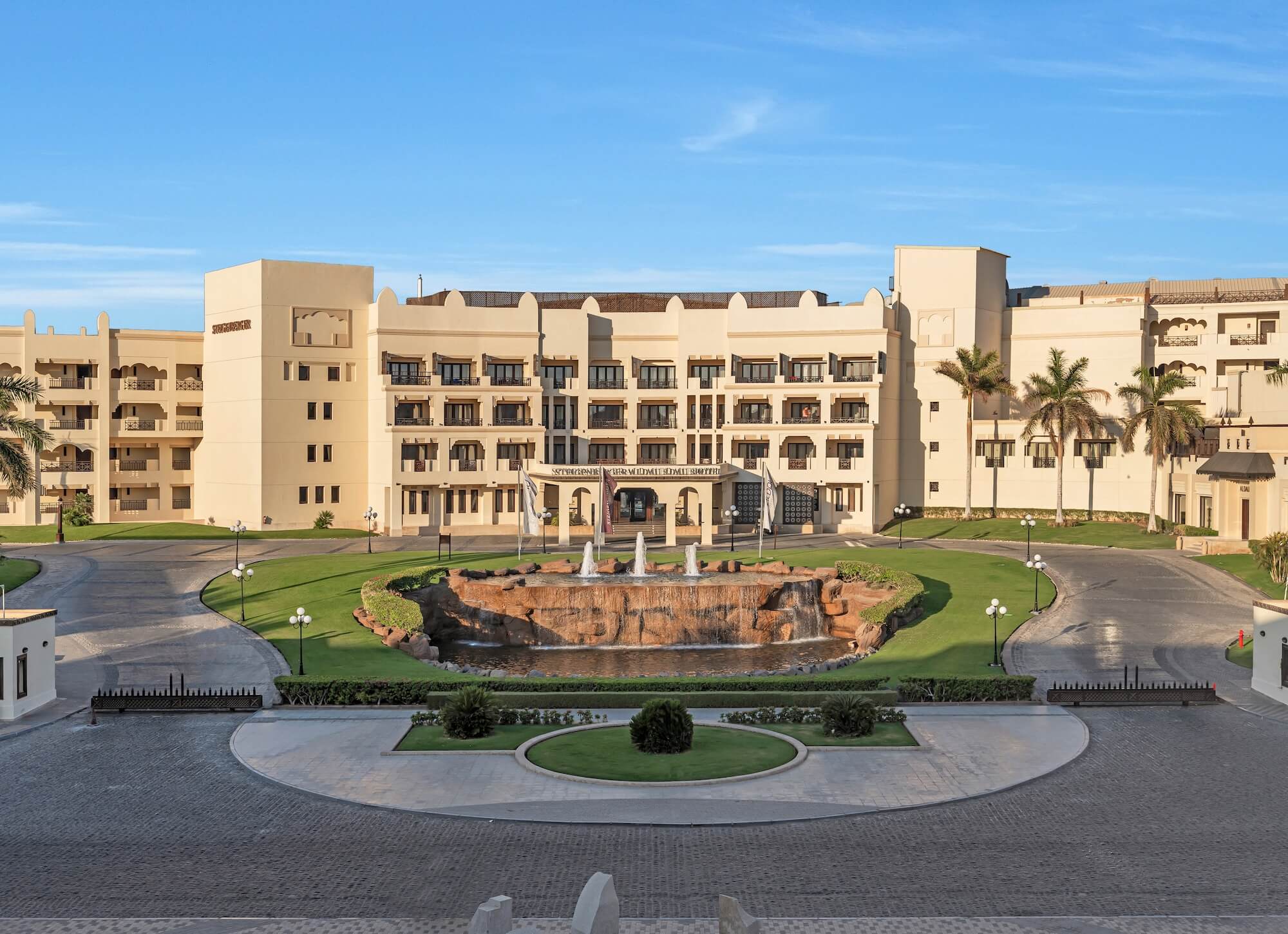 ADD Properties - Steigenberger ALDAU Beach Hotel - Hotel Entrance